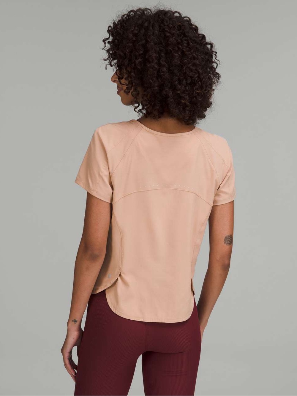 Lululemon /// Women’s Lightweight Stretch Running Short Sleeve Shirt - Pink Clay
